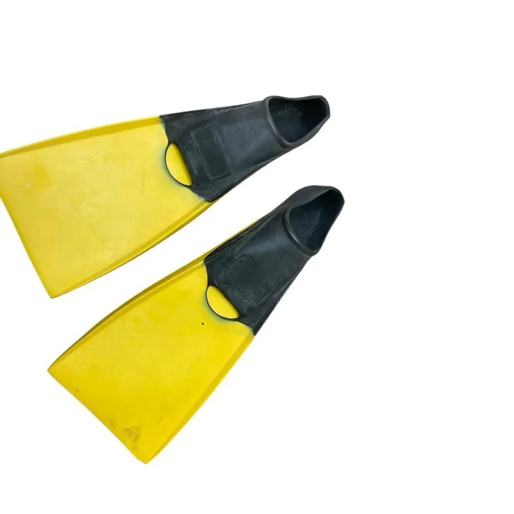 Snorkeling Swim Fins Yellow Black Size 7–9 Made in Malaysia Short Blade